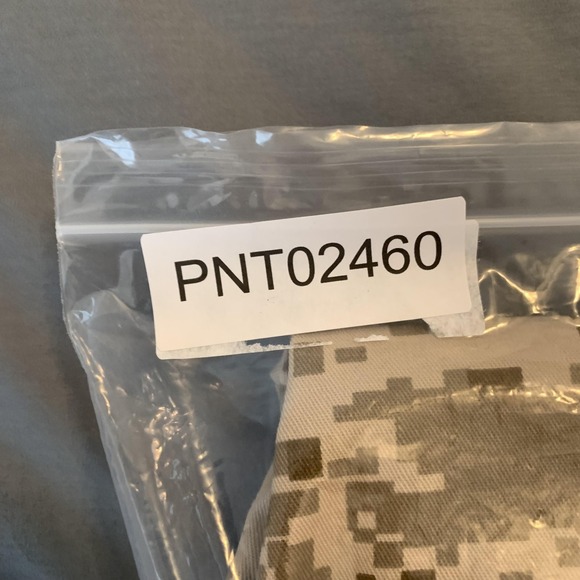 Digital Camo Cargo Pants Mens 35x32 Beige Gray Adjustable Waist Army BDU Hiking - Picture 9 of 9